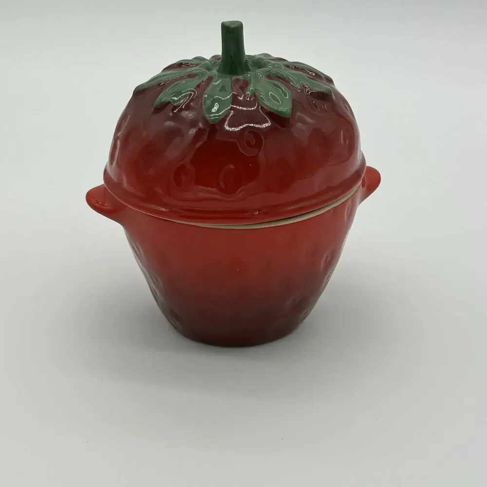 Le Creuset Strawberry Mini Petite Cocotte Casserole Stoneware 400 ml